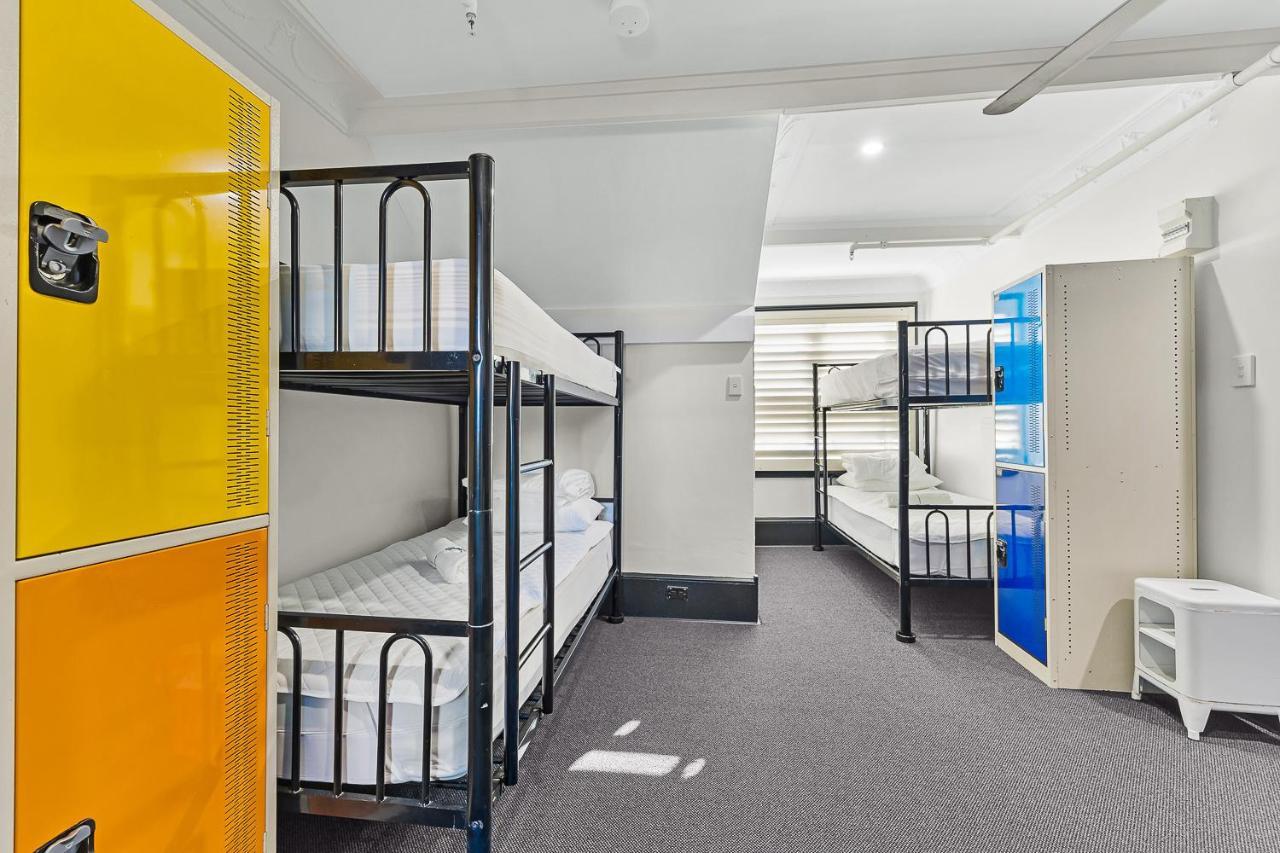London Plane Backpackers Hostel Sydney Exterior photo
